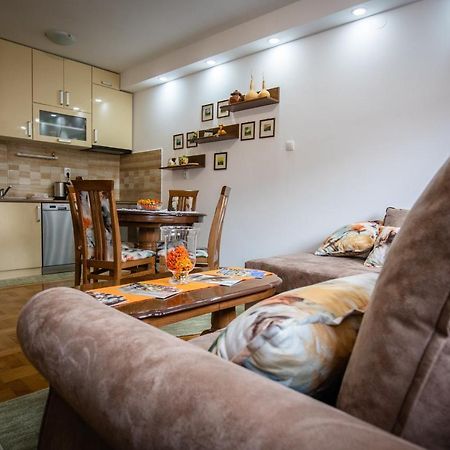 Crystal Apartment 수보티차 외부 사진