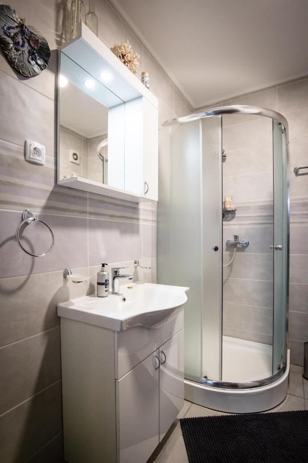 Crystal Apartment 수보티차 외부 사진