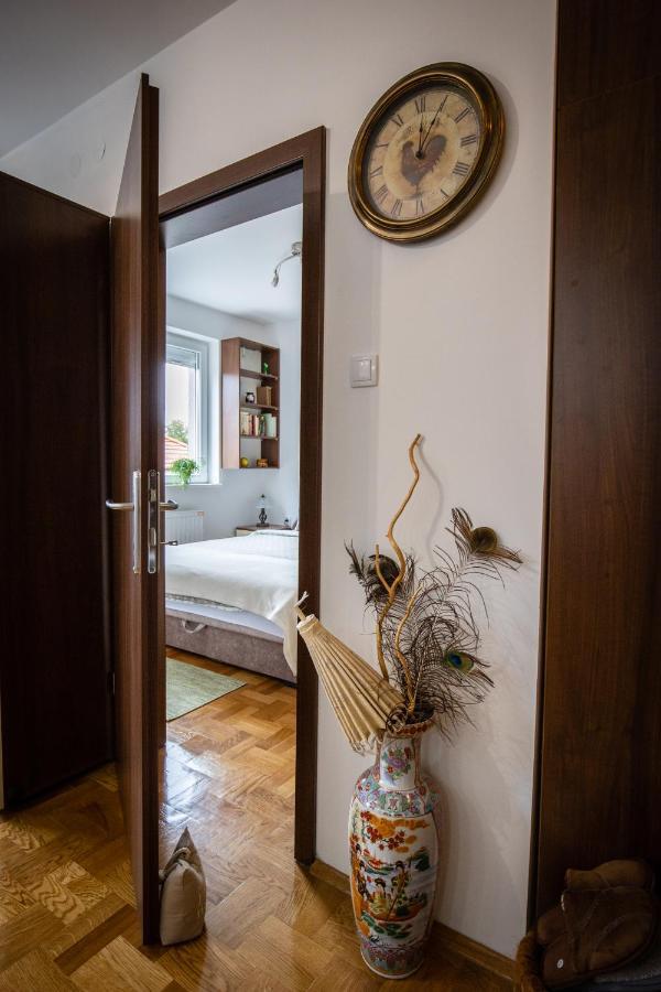 Crystal Apartment 수보티차 외부 사진