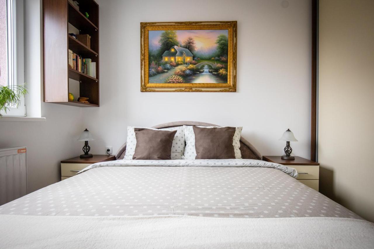 Crystal Apartment 수보티차 외부 사진