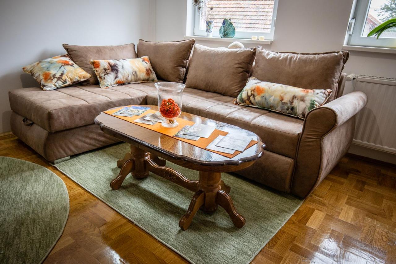 Crystal Apartment 수보티차 외부 사진