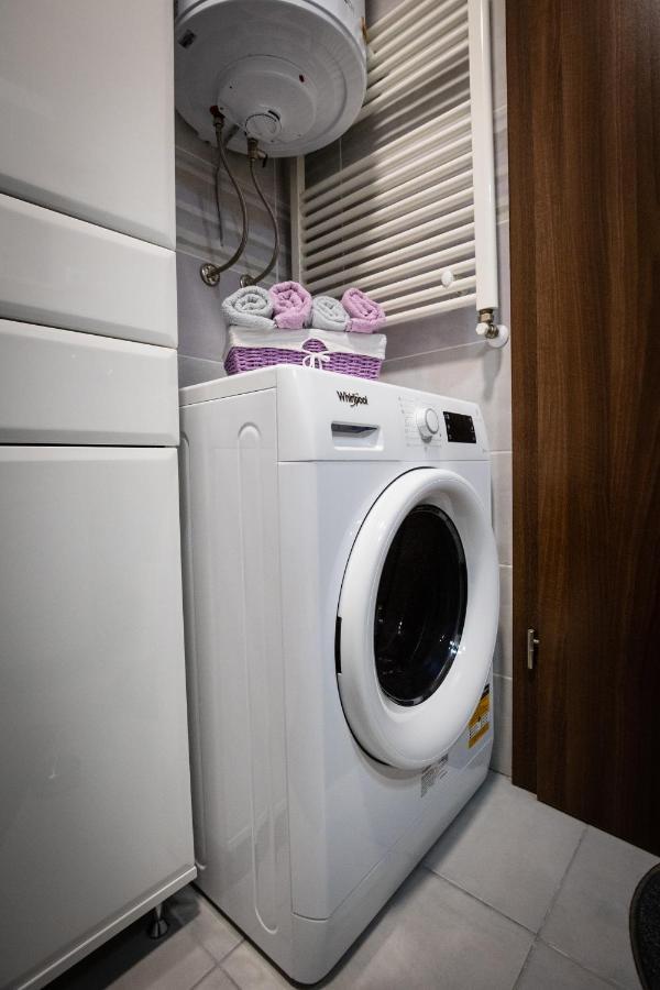 Crystal Apartment 수보티차 외부 사진