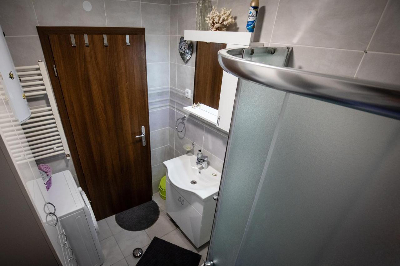 Crystal Apartment 수보티차 외부 사진
