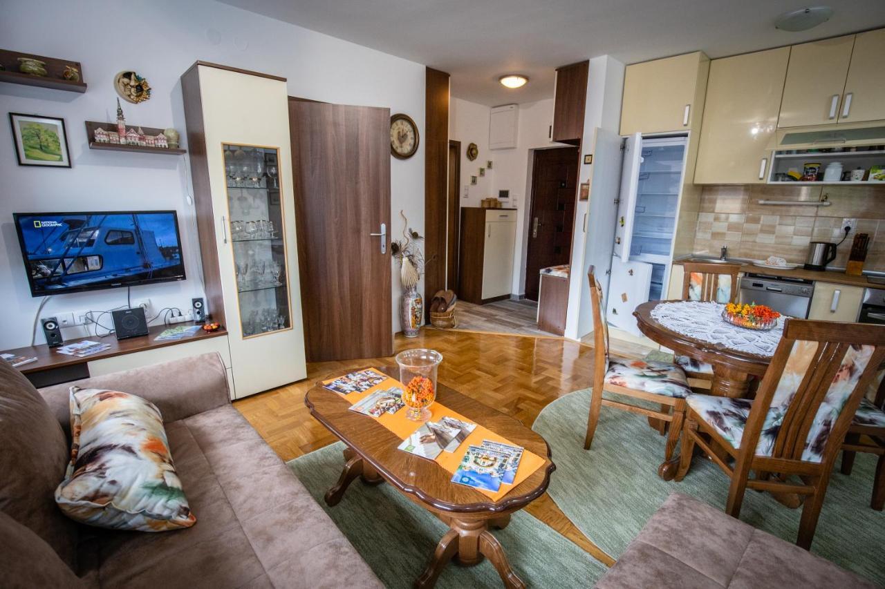 Crystal Apartment 수보티차 외부 사진